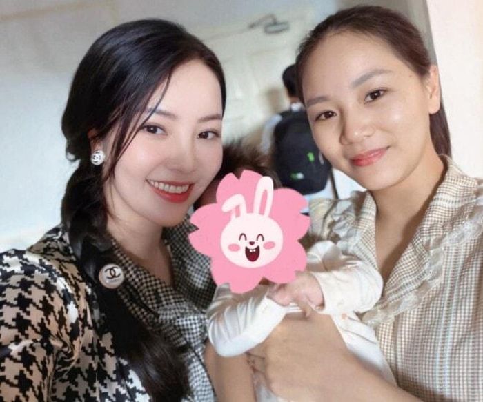 Á hậu Thụy Vân thuê y sĩ tốt nghiệp ngành y để làm bảo mẫu cho bé Kami.