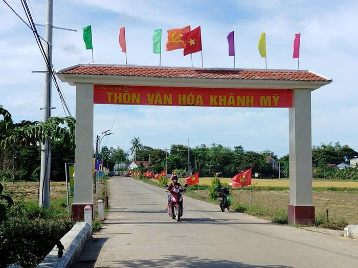 Diện mạo nông thôn mới thôn Khánh Mỹ (xã Tây Hồ). Ảnh: Hàn Giang