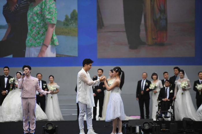 Tiết mục văn nghệ đặc sắc tại lễ khai mạc. Ảnh: Phạm Sỹ.
