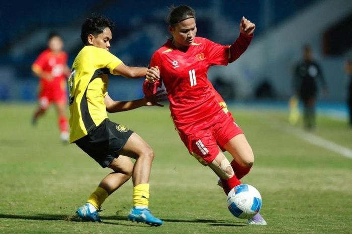 Thái Thị Thảo lập hattrick sau khi được tung vào sân ở hiệp 2