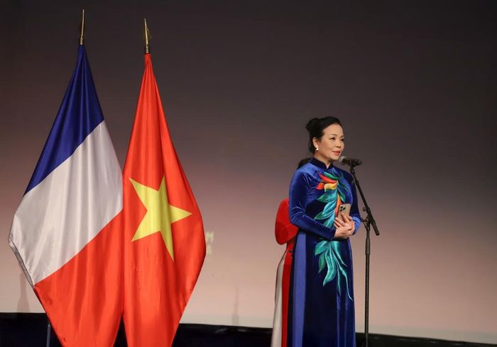 TS Ngô Phương Lan phát biểu