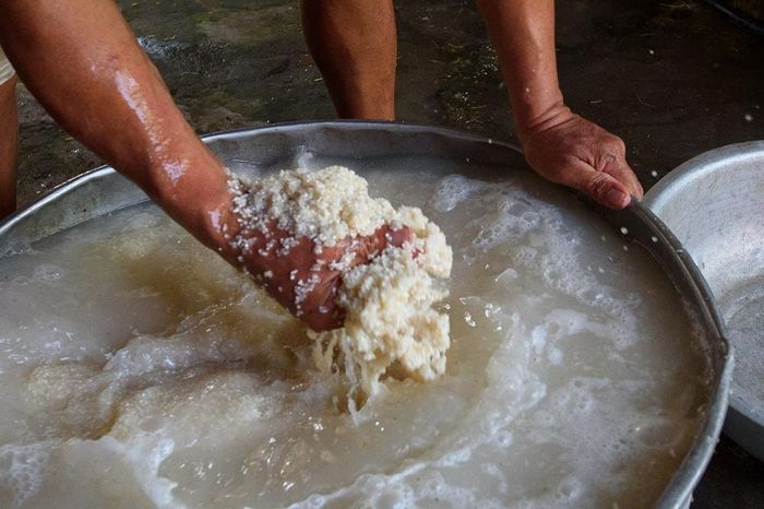 Một mẻ bún, mì khô đạt tiêu chuẩn là khi đem chế biến thành món ăn sợi bún phải mềm, dai, không nát, thơm ngon và không bị chua. Điều này đòi hỏi người làm bún phải có kinh nghiệm từ khâu chọn gạo, ủ gạo, luộc bún...
