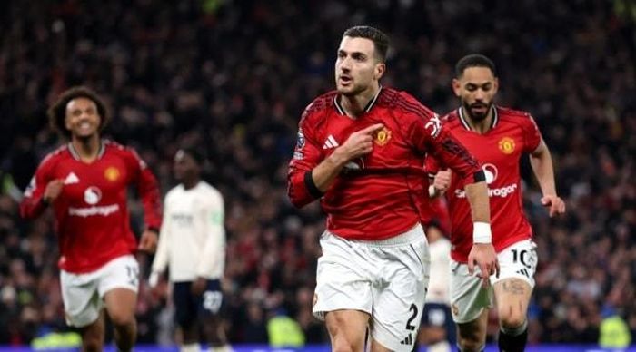 Man United quyết tâm lấy 3 điểm trước Wolves.