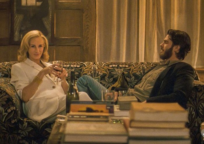 "After the Hunt" của Luca Guadagnino bị giới phê bình vùi dập và thất bại phòng vé thê thảm, nhưng Quả cầu Vàng vẫn gọi tên Julia Roberts