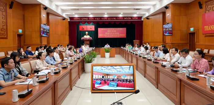  Đại biểu dự hội nghị tại điểm cầu TPHCM. Ảnh: VĂN MINH 