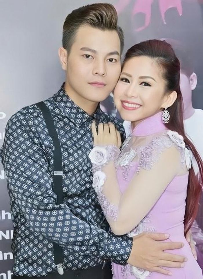 Cả hai có một con gái 10 tuổi tên Bella trước khi ly hôn. Dù chung sống nhiều năm nhưng cả hai chưa tổ chức đám cưới