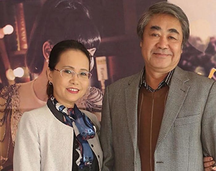 NSND Quang Thọ kết hôn với bà xã Ngọc Thanh.