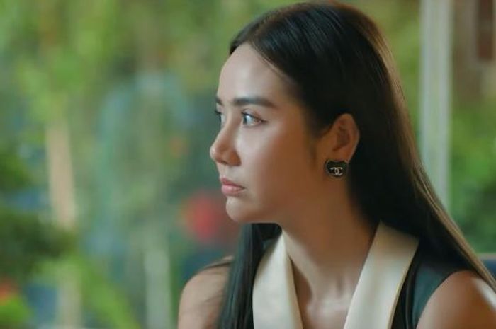 Ngân thừa nhận linh cảm của Bách là đúng sự thật.