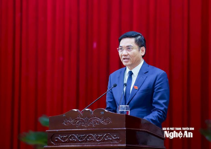 Đồng chí Hoàng Nghĩa Hiếu - Phó Bí thư Thường trực Tỉnh ủy, Chủ tịch HĐND tỉnh phát biểu bế mạc Kỳ họp thứ 35, HĐND tỉnh khóa XVIII. Ảnh: Thành Duy