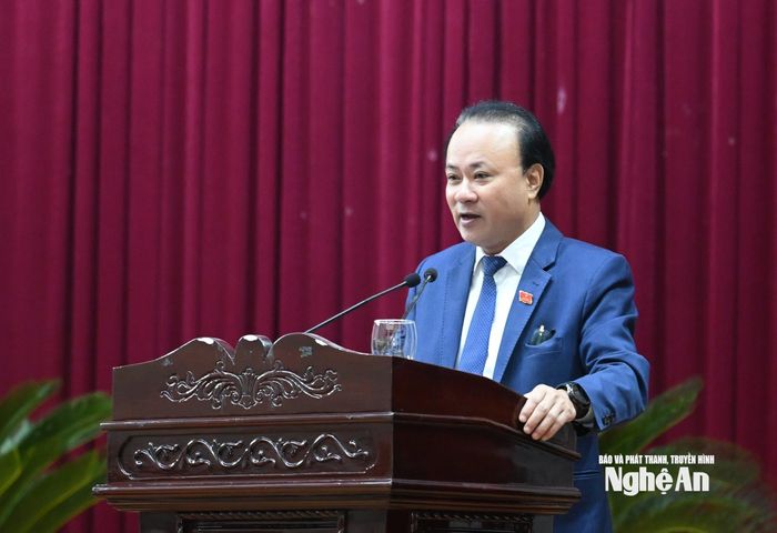 Đồng chí Nguyễn Nam Đình - Phó Chủ tịch Thường trực HĐND tỉnh thay mặt chủ tọa Kỳ họp thứ 35, HĐND tỉnh khóa XVIII kết luận chất vấn nội dung: “Hiệu quả quản lý nhà nước trong công tác ứng phó, khắc phục hậu quả thiên tai, phục hồi sinh kế bền vững cho người dân trên địa bàn tỉnh". Ảnh: Thành Cường