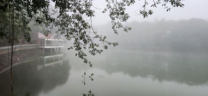  Phố núi những tháng cuối năm là se sắt những cơn lạnh thấm tê bàn tay. Ảnh: Duy Lê 