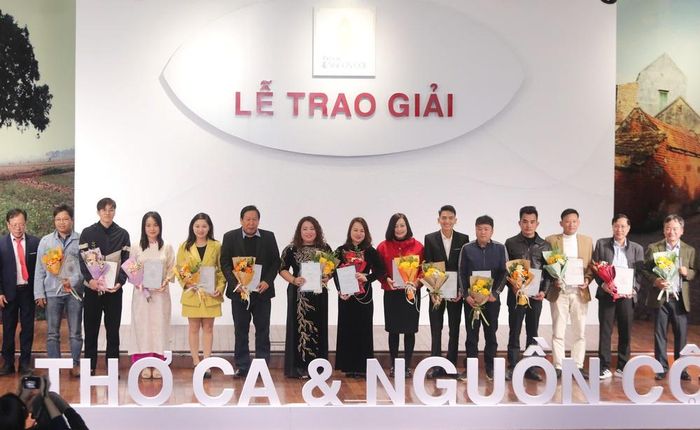 Các tác giả đoạt giải C. Ảnh: Khiếu Minh