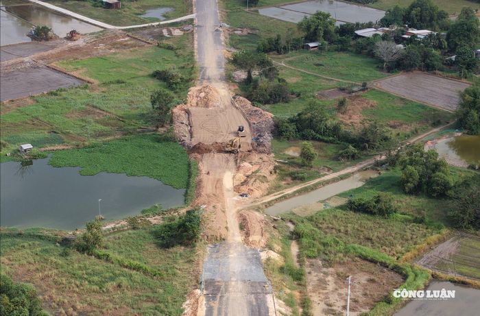 Khó khăn về vật liệu vẫn là nút thắt lớn của dự án.