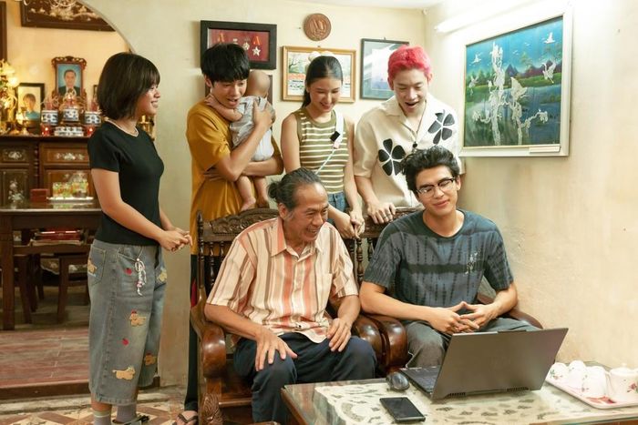 Câu chuyện về những “đại diện cho thế hệ tạo nên kỳ tích” trong phim được triển khai rời rạc, khó thuyết phục