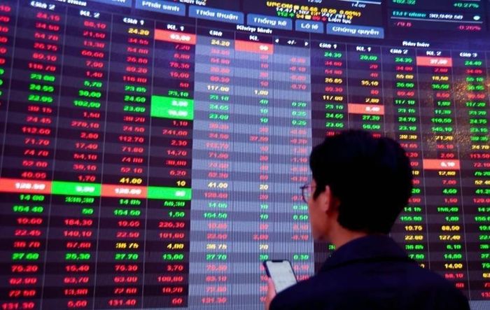 Hôm nay (17/12), VN-Index giảm hơn 5 điểm, thanh khoản ở mức thấp khi lực cung chiếm ưu thế trên thị trường. Ảnh minh họa.