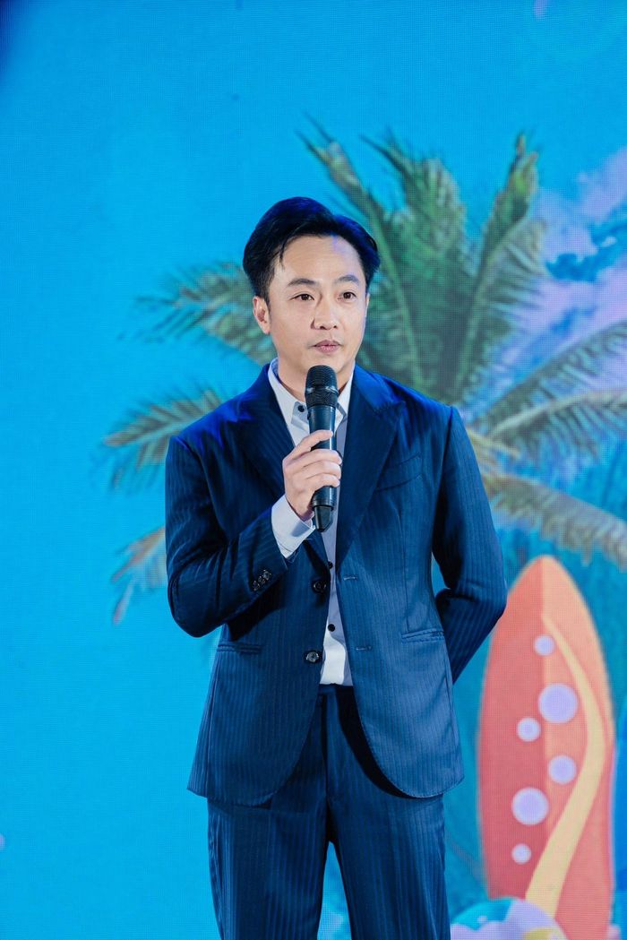Cường Đô La là một trong những doanh nhân nổi tiếng, có hôn nhân với bà xã là cựu người mẫu nhận được nhiều sự quan tâm của công chúng. Ảnh: FBNV