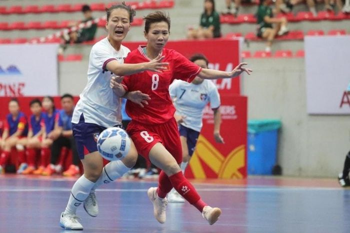 Ở giai đoạn cuối sự nghiệp, Thùy Trang lại trở lại với sân futsal
