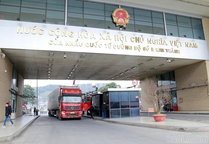  Tuyến đường sắt khổ tiêu chuẩn sẽ tích hợp với hệ thống đường sắt của Trung Quốc, nâng cao năng lực vận chuyển hàng hóa liên vận quốc tế, giảm chi phí cho doanh nghiệp, khi đó lợi thế cửa khẩu sẽ được khai thác hiệu quả hơn. 
