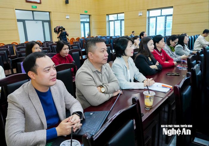 Các đại biểu tham dự tại điểm cầu Nghệ An. Ảnh: TL