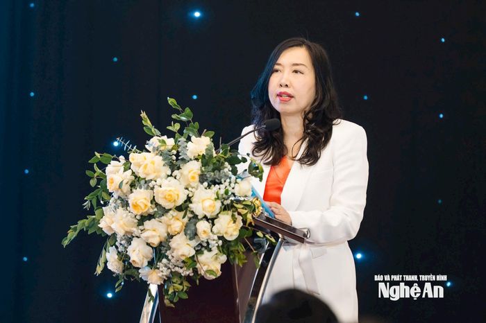 Thứ trưởng Bộ Ngoại giao Lê Thị Thu Hằng phát biểu tại hội nghị.