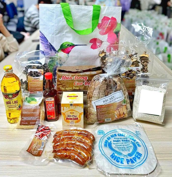 Khách hàng có thể linh hoạt lựa chọn để kết hợp thành những set quà ý nghĩa, trang trọng.