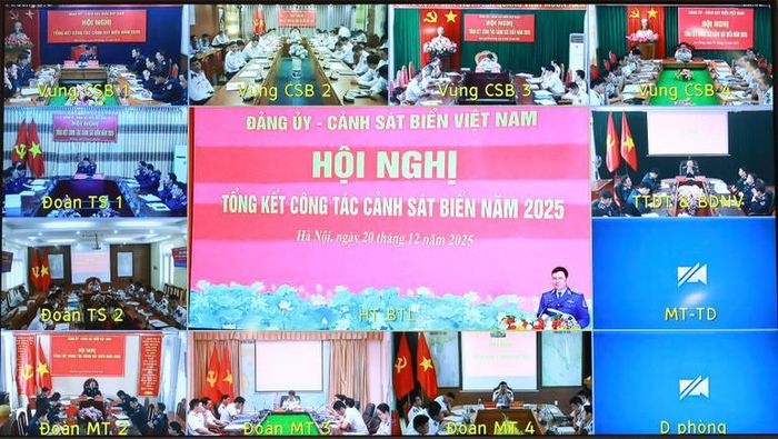  Hội nghị được tiến hành theo hình thức trực tiếp kết hợp trực tuyến tới 12 điểm cầu trong toàn lực lượng. 
