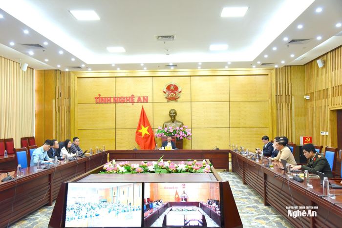 Phó Chủ tịch UBND tỉnh Thái Văn Thành chủ trì tại điểm cầu Nghệ An. Ảnh: Hoài Thu