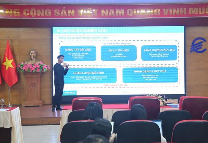 Sinh viên EPU thuyết trình tại Hội nghị sinh viên nghiên cứu khoa học năm 2025.
