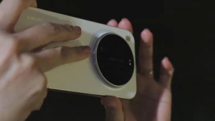 Xiaomi 17 Ultra có thiết kế không thay đổi nhiều so với thế hệ trước