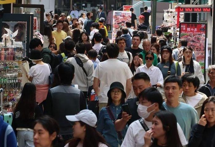 Du khách quốc tế đổ về thành phố Seoul, Hàn Quốc. Ảnh: Yonhap