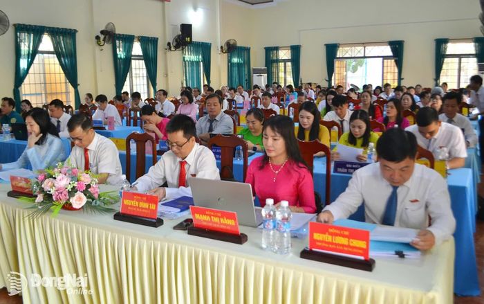 Các đại biểu dự kỳ họp. Ảnh: Phan Trí