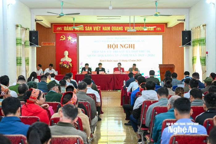 Toàn cảnh Hội nghị tiếp xúc cử tri xã Bình Chuẩn. Ảnh: Thành Cường