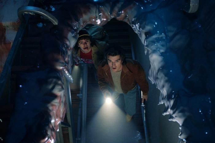 Dustin và Steve đồng hành cùng nhau cùng tiêu diệt quái vật (Ảnh: Netflix).