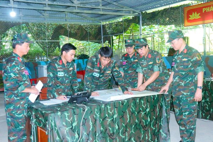 LLVT tỉnh lãnh đạo, chỉ đạo và tổ chức diễn tập khu vực phòng thủ, tác chiến phòng thủ an toàn tuyệt đối, được Bộ Quốc phòng và Quân khu đánh giá cao. Ảnh: Trọng Kiên