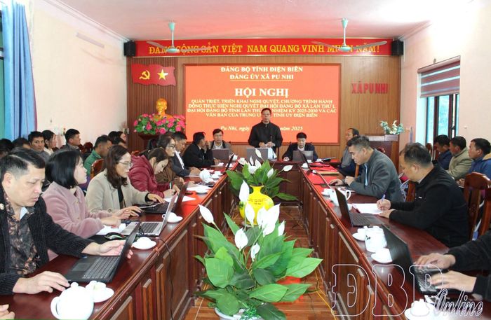 Các chi, đảng bộ đã đẩy mạnh triển khai học tập, quán triệt các nghị quyết, chương trình hành động của địa phương, đơn vị cũng như Nghị quyết Đại hội Đảng bộ tỉnh. Trong ảnh: Ban Thường vụ Đảng ủy xã Pu Nhi tổ chức hội nghị triển khai học tập, quán triệt các Nghị quyết.