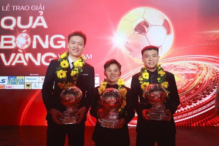 Ở hai hạng mục nam và futsal, QBV lần lượt thuộc về Hoàng Đức và Châu Đoàn Phát
