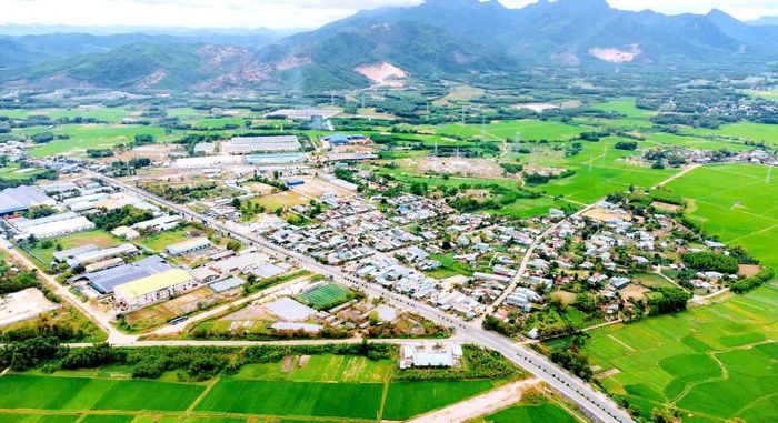 Một góc Cụm công nghiệp Tây An và Tây An 1 ở xã Duy Xuyên. Ảnh: T.S