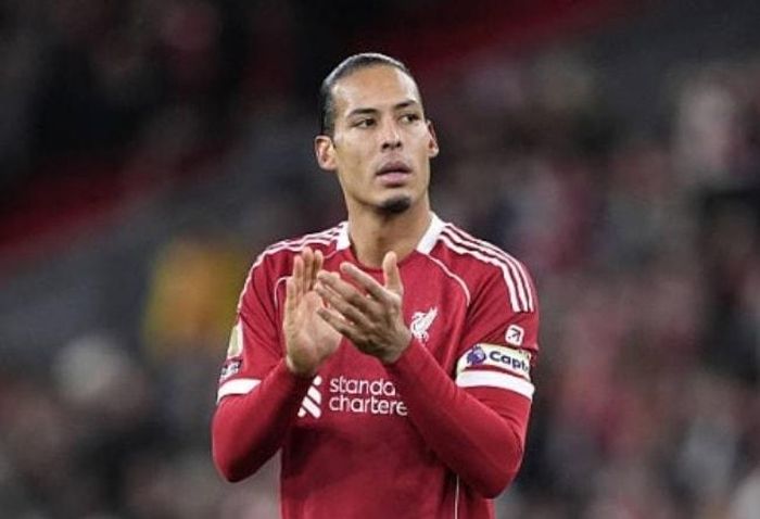 Virgil van Dijk – 7.2 điểm. Thủ lĩnh hàng phòng ngự chơi điềm tĩnh, chính xác trong các pha xử lý.
