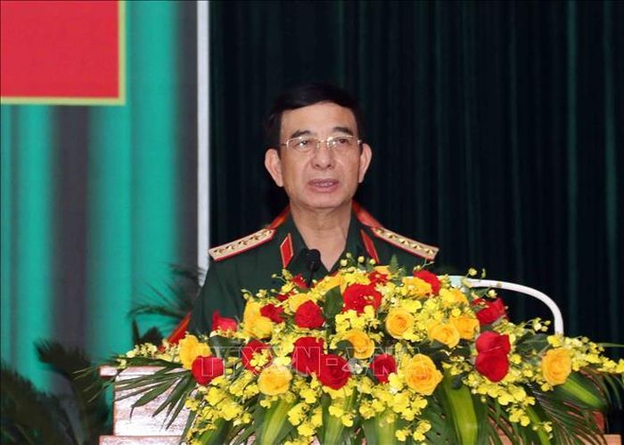 Đại tướng Phan Văn Giang, Ủy viên Bộ Chính trị, Bộ trưởng Bộ Quốc phòng phát biểu chỉ đạo Hội nghị.