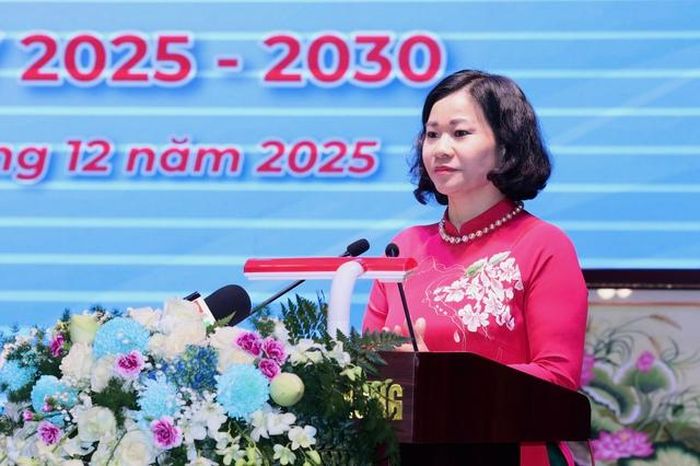 Bà Nguyễn Thị Tuyến, Ủy viên TƯ Đảng, Phó Chủ tịch UBTƯ MTTQ Việt Nam, Chủ tịch Hội LHPN Việt Nam, phát biểu chỉ đạo Đại hội