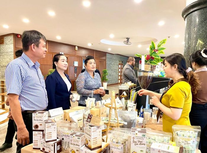  Sản phẩm cà phê BaKa được hỗ trợ tham gia nhiều chương trình xúc tiến thương mại trong và ngoài nước. Ảnh: Vũ Thảo 