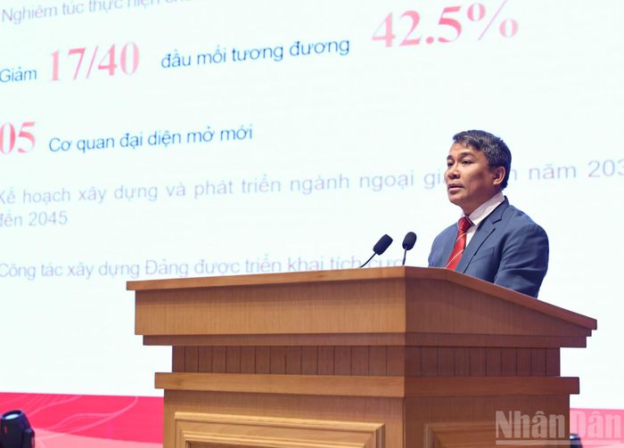  Thứ trưởng Thường trực Bộ Ngoại giao Nguyễn Minh Vũ phát biểu. 