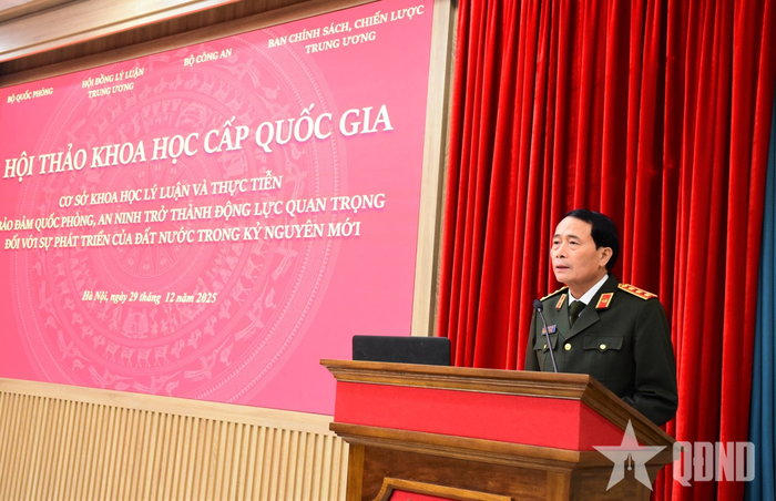 Thượng tướng, TS Lê Quốc Hùng phát biểu khai mạc hội thảo.