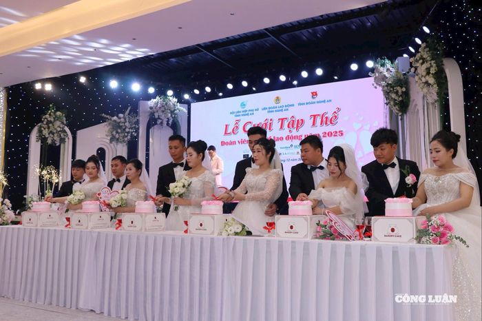 Cô dâu, chú rể hạnh phúc trong ngày trọng đại. Ảnh: Kim Long