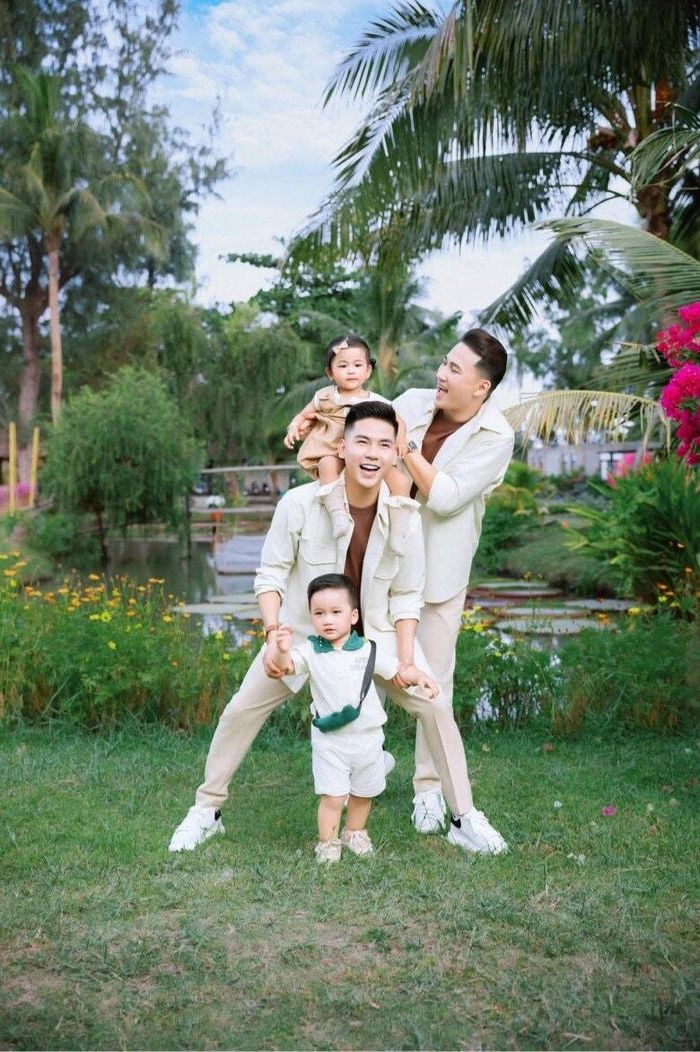 Thanh Đoàn và Hà Trí Quang luôn đồng hành cùng nhau trong cuộc sống lẫn công việc.