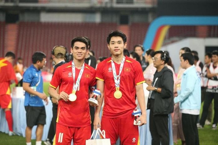 Văn Khang và Đình Bắc được kỳ vọng sẽ gánh vác hàng công U23 Việt Nam tại giải đấu châu lục sắp tới.
