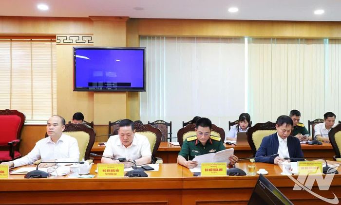Các đại biểu dự Hội nghị Ban Chỉ đạo phòng, chống tham nhũng, lãng phí, tiêu cực của tỉnh.