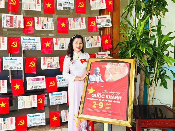 Bà Nguyễn Thị Lan, Bí thư Chi bộ, Trưởng ban Công tác Mặt trận thôn Cổ Điển B. Ảnh: Thanh Hồng
