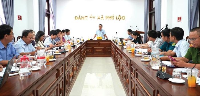  Ban Nội chính Thành ủy trong một buổi làm việc với Đảng ủy xã Phú Lộc