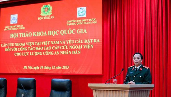 Thứ trưởng Đặng Hồng Đức phát biểu tại hội thảo.